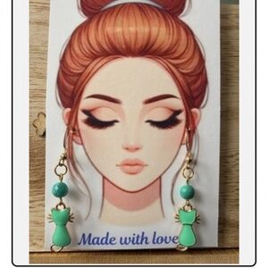 Handmade dangle cat earring, profit goes to feed stray cats